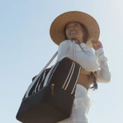 CleverMade Premium Soft Sided Malibu 9qt Cooler Tote -OUTSUNNY Shop GUEST c157f398 e83a 4fac b1c5 6e1e08e6f8db