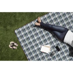 Picnic Time Blanket Tote XL Outdoor Picnic Blanket - English Plaid Brown